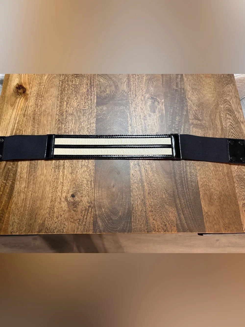 White House Black Market size Xsmall Womens Black Belt